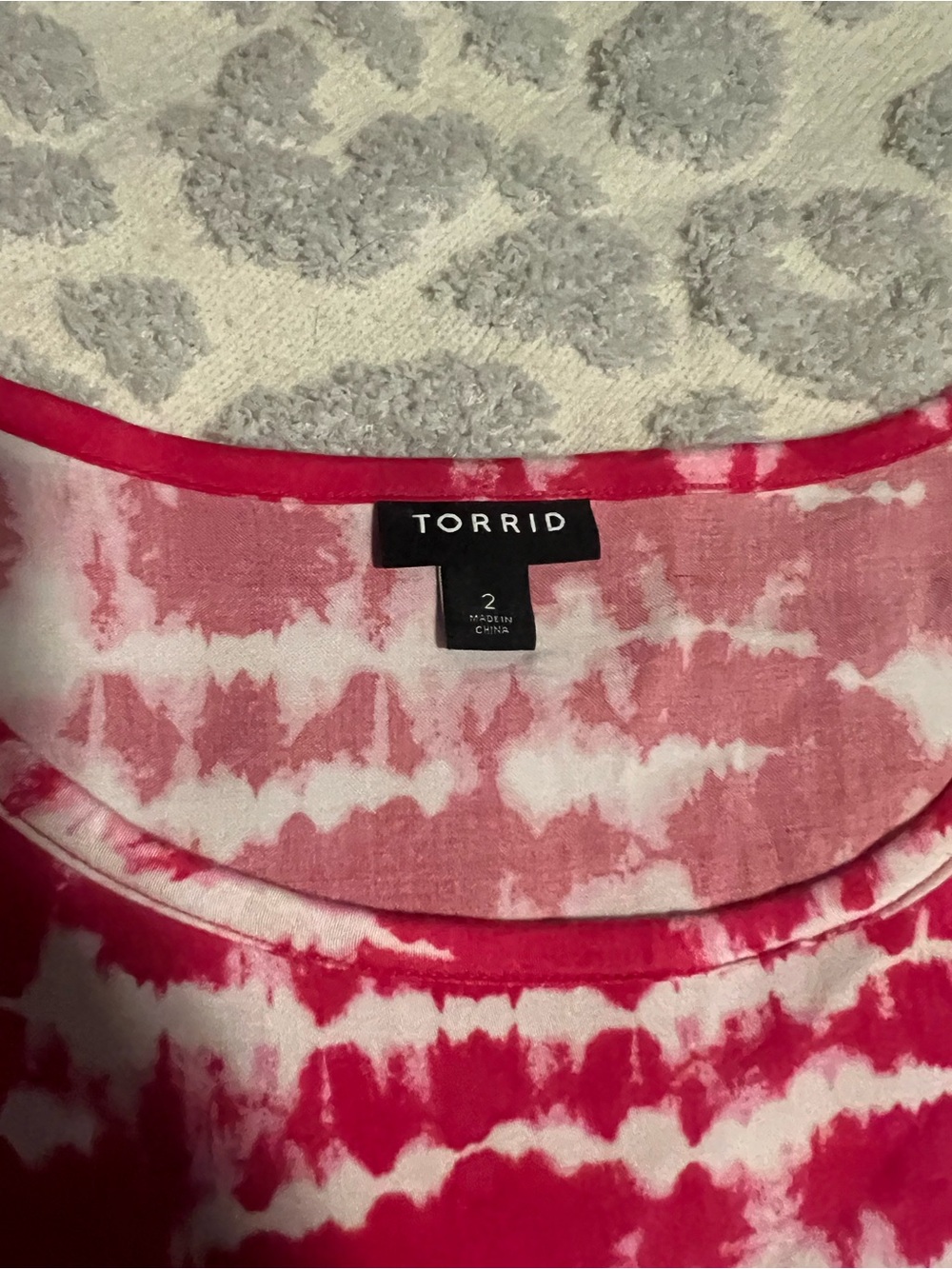 torrid Pink & White Tie-Dye Short Sleeve Tee - Picture 2 of 7